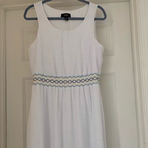AGB size L white lined long sleeveless maxi dress